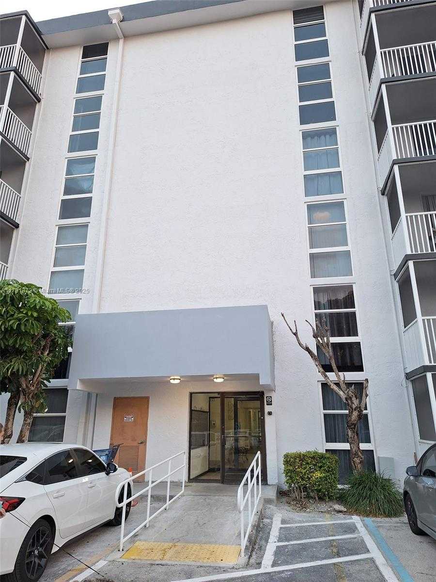 Small Image of 16851 NORTH EAST 23RD AVE #B101, North Miami Beach Number 31