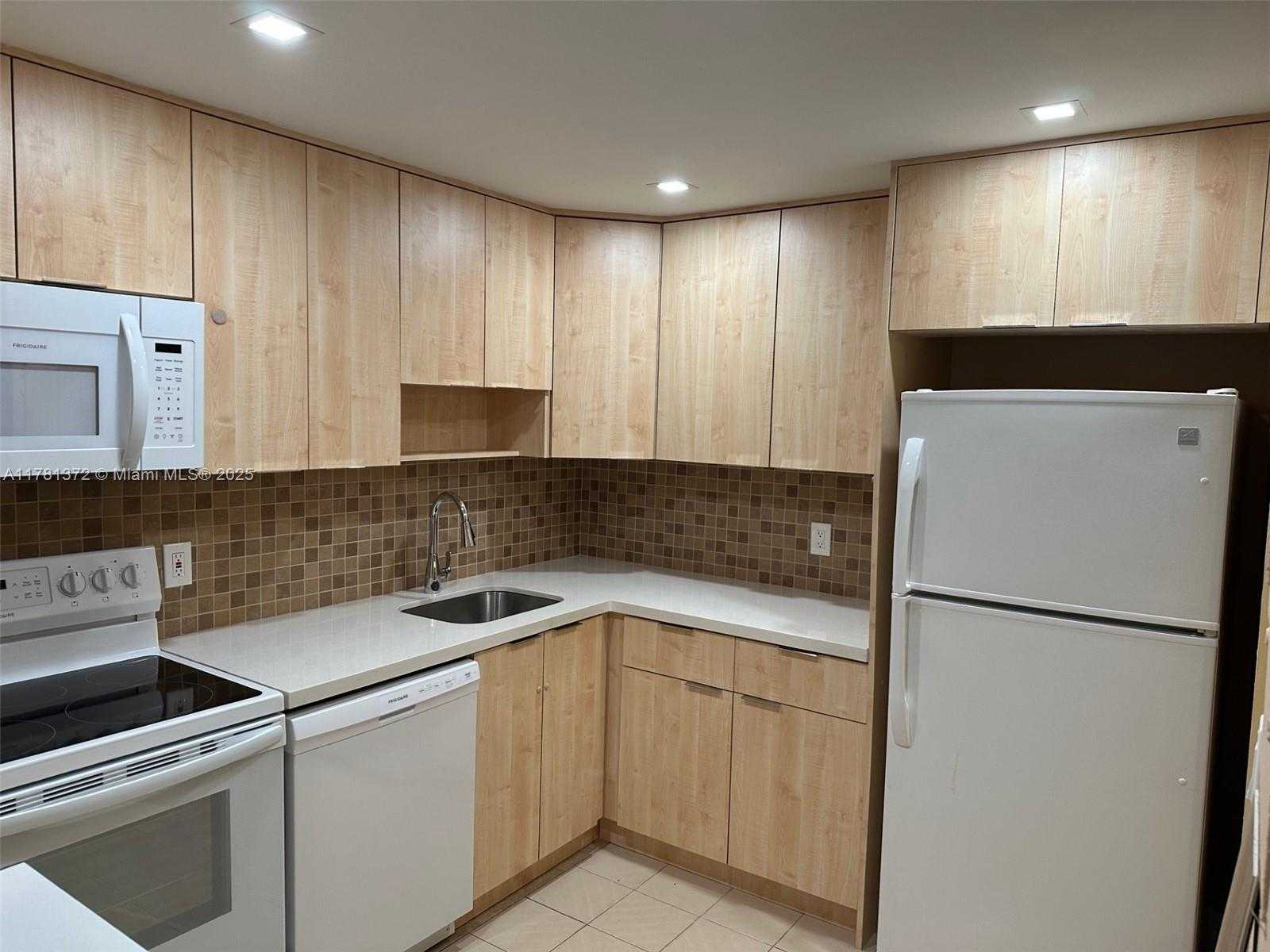 Small Image of 16851 NORTH EAST 23RD AVE #B101, North Miami Beach Number 9
