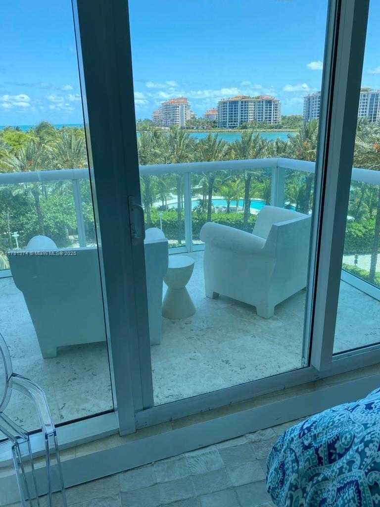 Small Image of 1000 SOUTH POINTE DR #405, Miami Beach Number 9