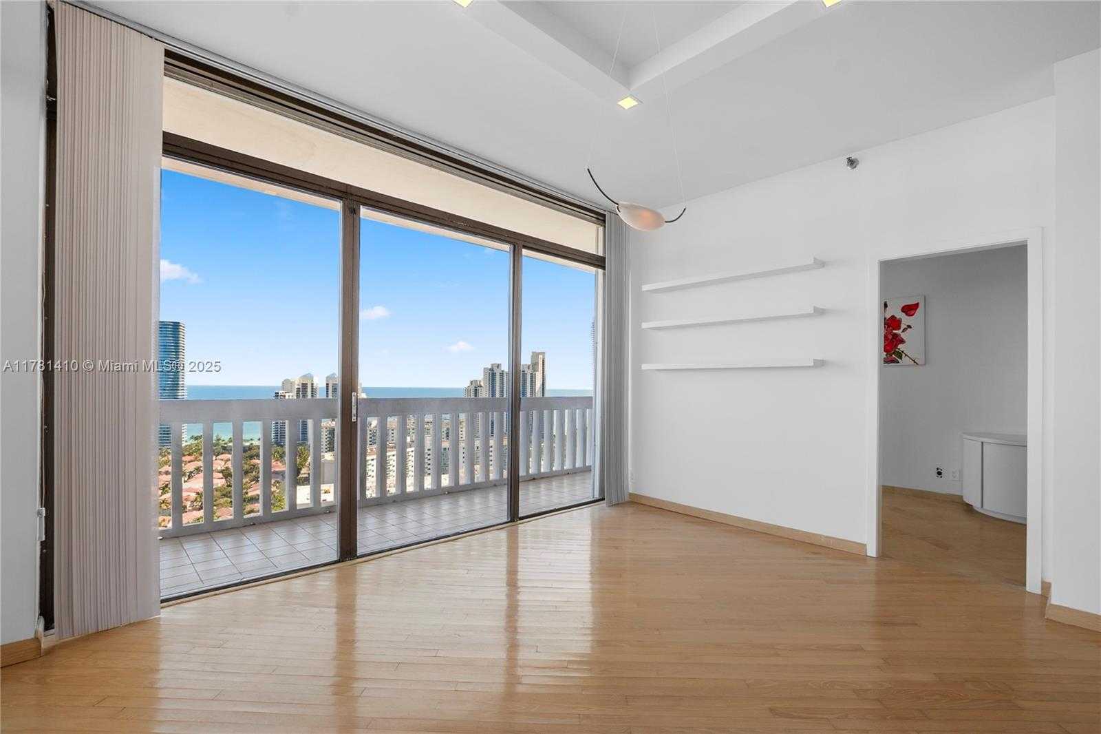 Small Image of 19355 TURNBERRY WAY #PH-K, Aventura Number 10