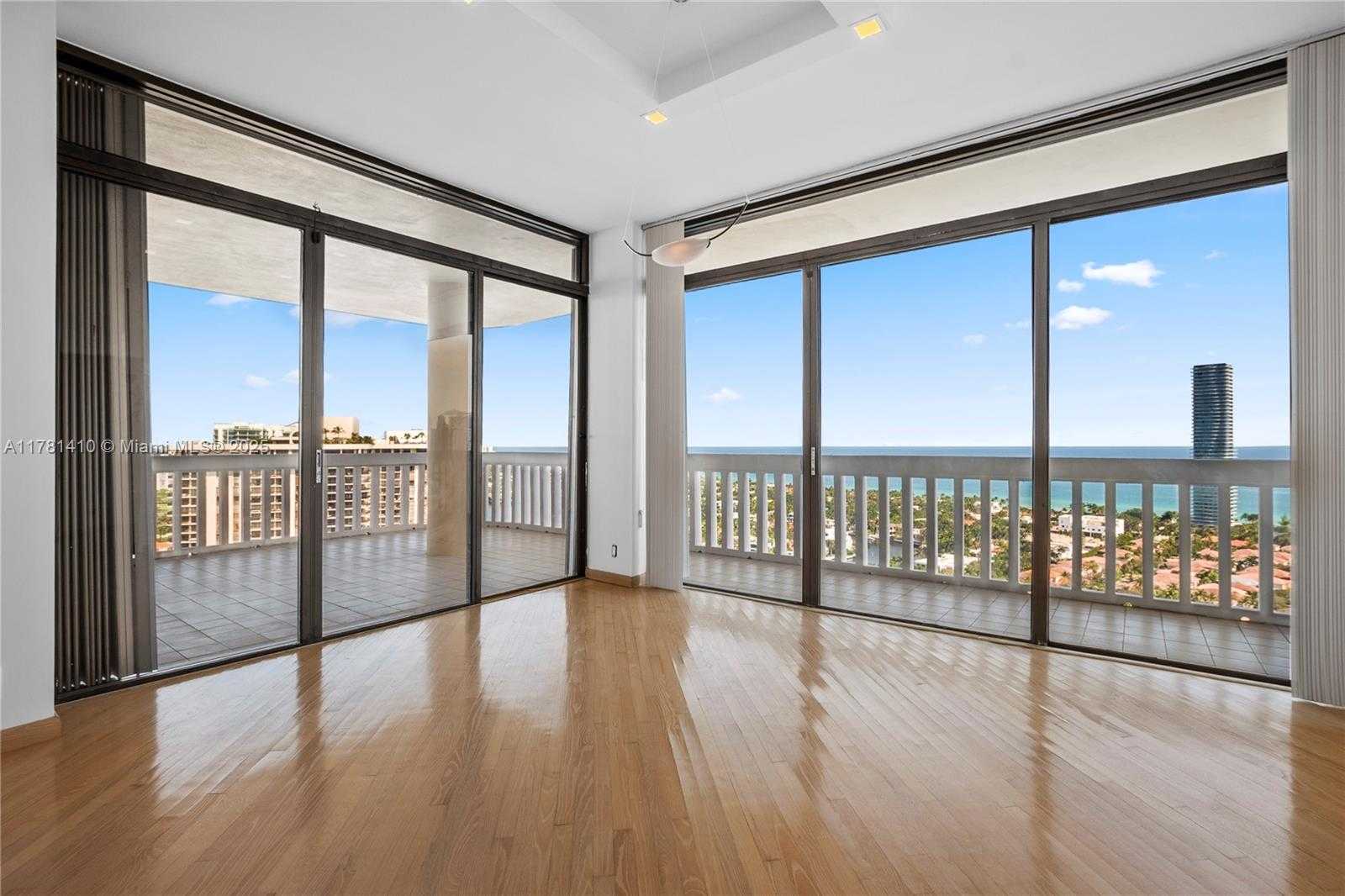 Small Image of 19355 TURNBERRY WAY #PH-K, Aventura Number 11
