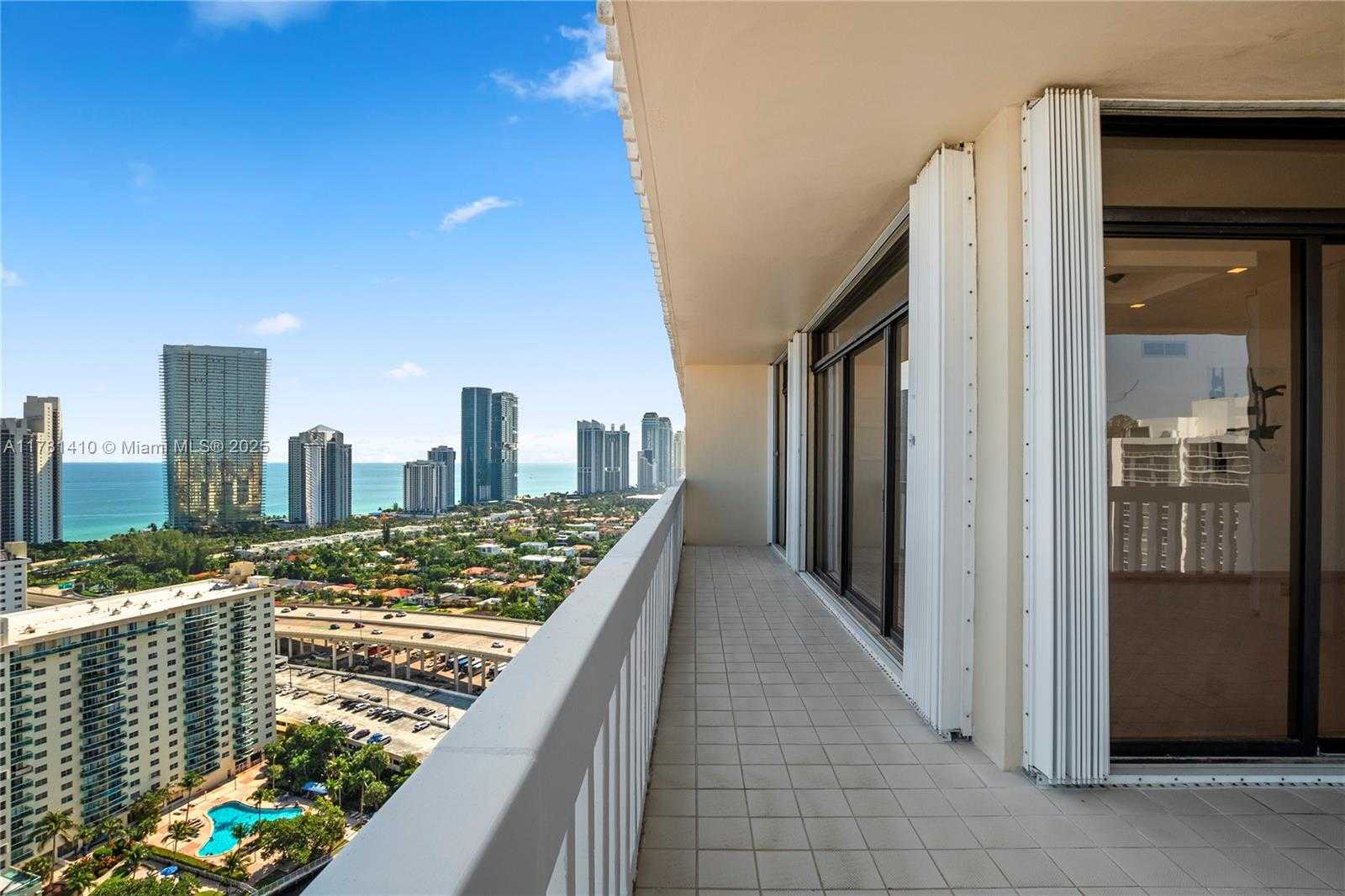 Small Image of 19355 TURNBERRY WAY #PH-K, Aventura Number 22