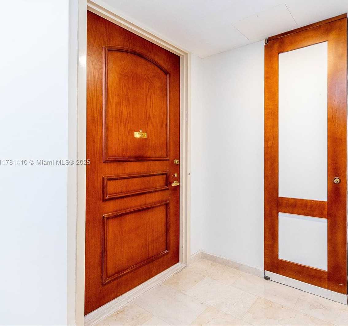 Small Image of 19355 TURNBERRY WAY #PH-K, Aventura Number 3