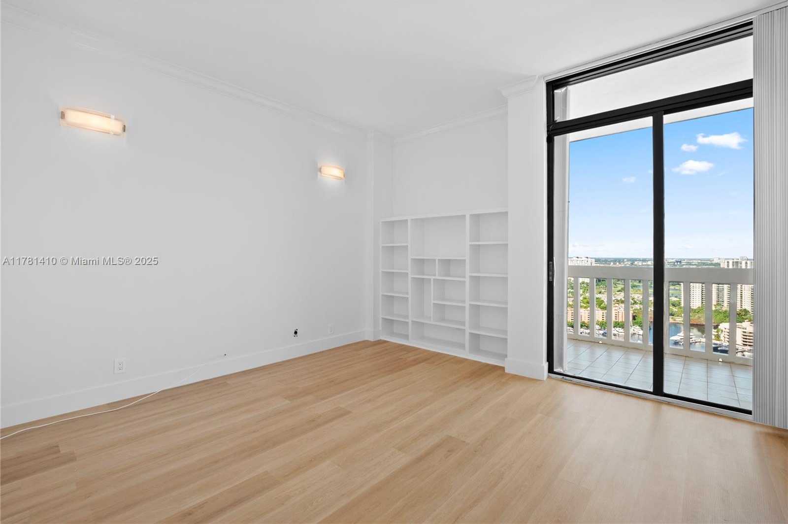 Small Image of 19355 TURNBERRY WAY #PH-K, Aventura Number 36