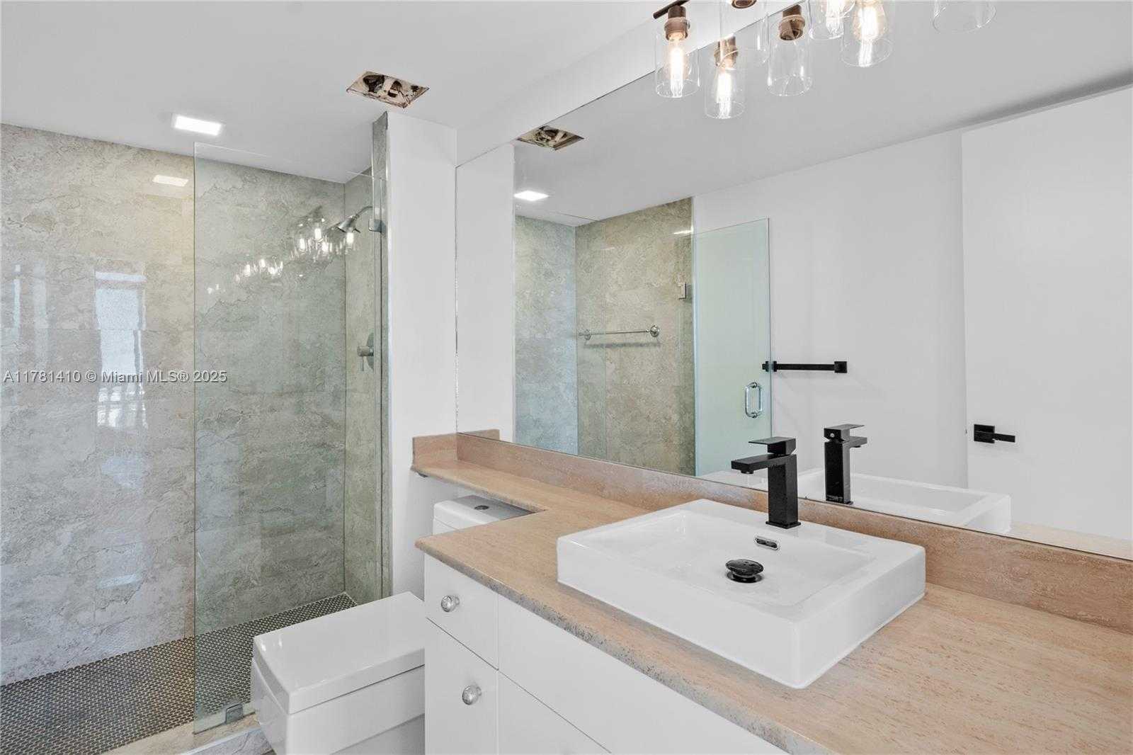 Small Image of 19355 TURNBERRY WAY #PH-K, Aventura Number 41