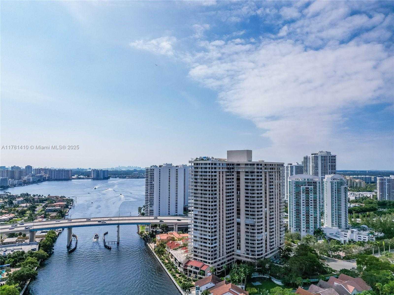 Small Image of 19355 TURNBERRY WAY #PH-K, Aventura Number 45