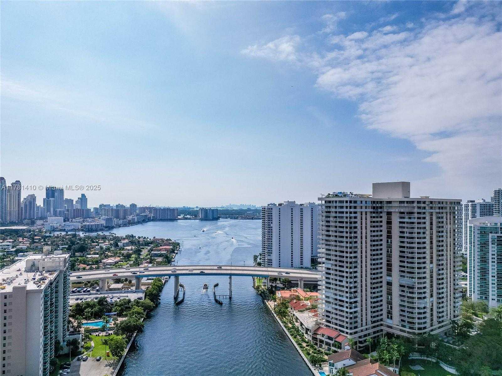Small Image of 19355 TURNBERRY WAY #PH-K, Aventura Number 46