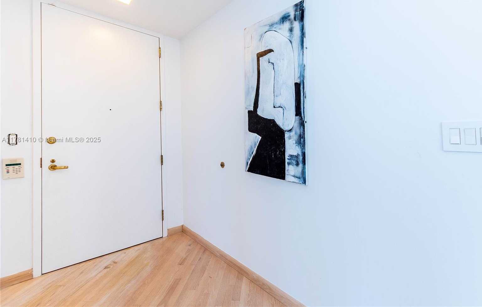 Small Image of 19355 TURNBERRY WAY #PH-K, Aventura Number 5