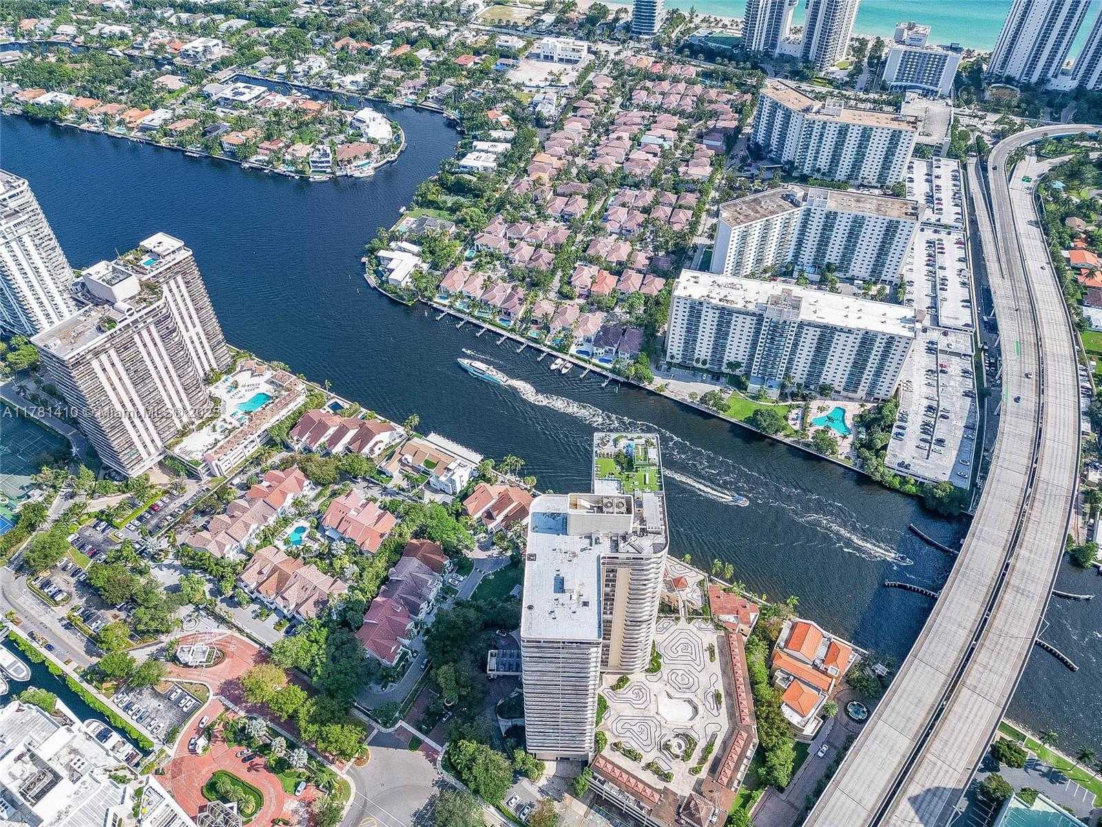 Small Image of 19355 TURNBERRY WAY #PH-K, Aventura Number 51