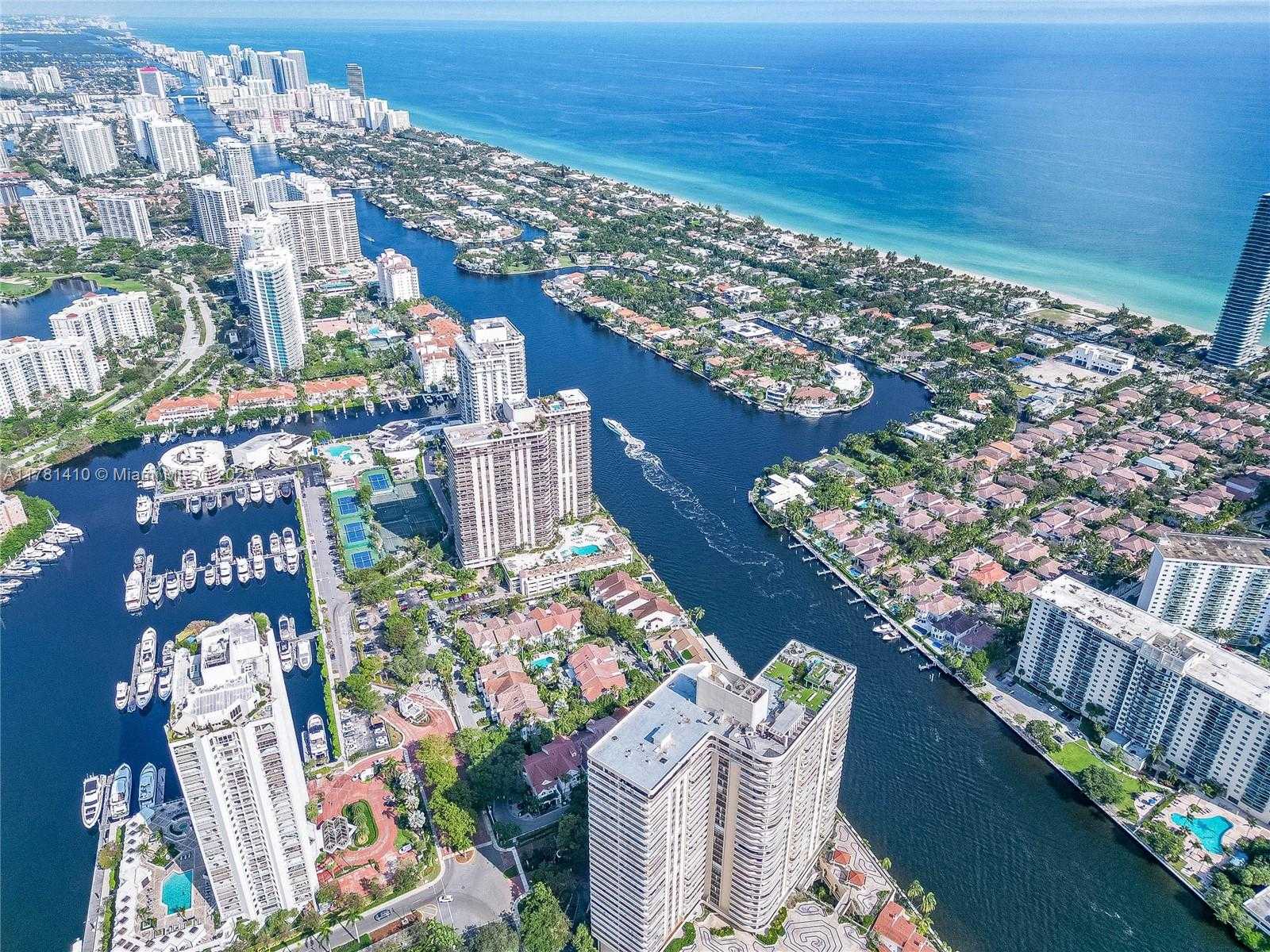 Small Image of 19355 TURNBERRY WAY #PH-K, Aventura Number 54