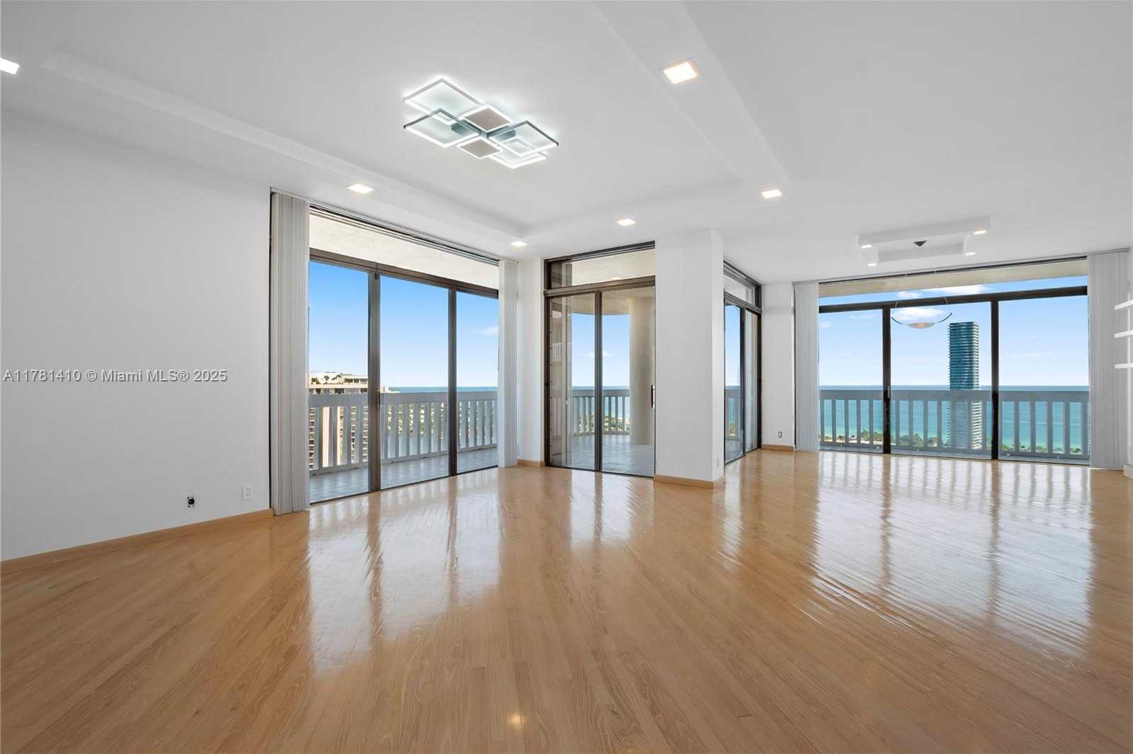 Small Image of 19355 TURNBERRY WAY #PH-K, Aventura Number 6