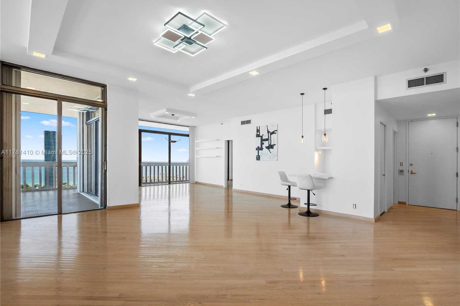 Small Image of 19355 TURNBERRY WAY #PH-K, Aventura Number 8