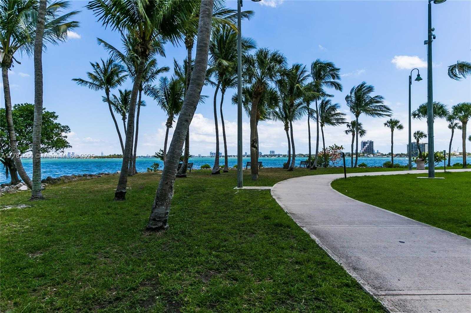 Small Image of 2001 BISCAYNE BLVD #3306, Miami Number 20