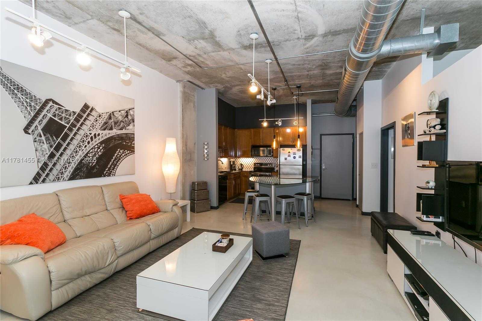 Small Image of 2001 BISCAYNE BLVD #3306, Miami Number 8