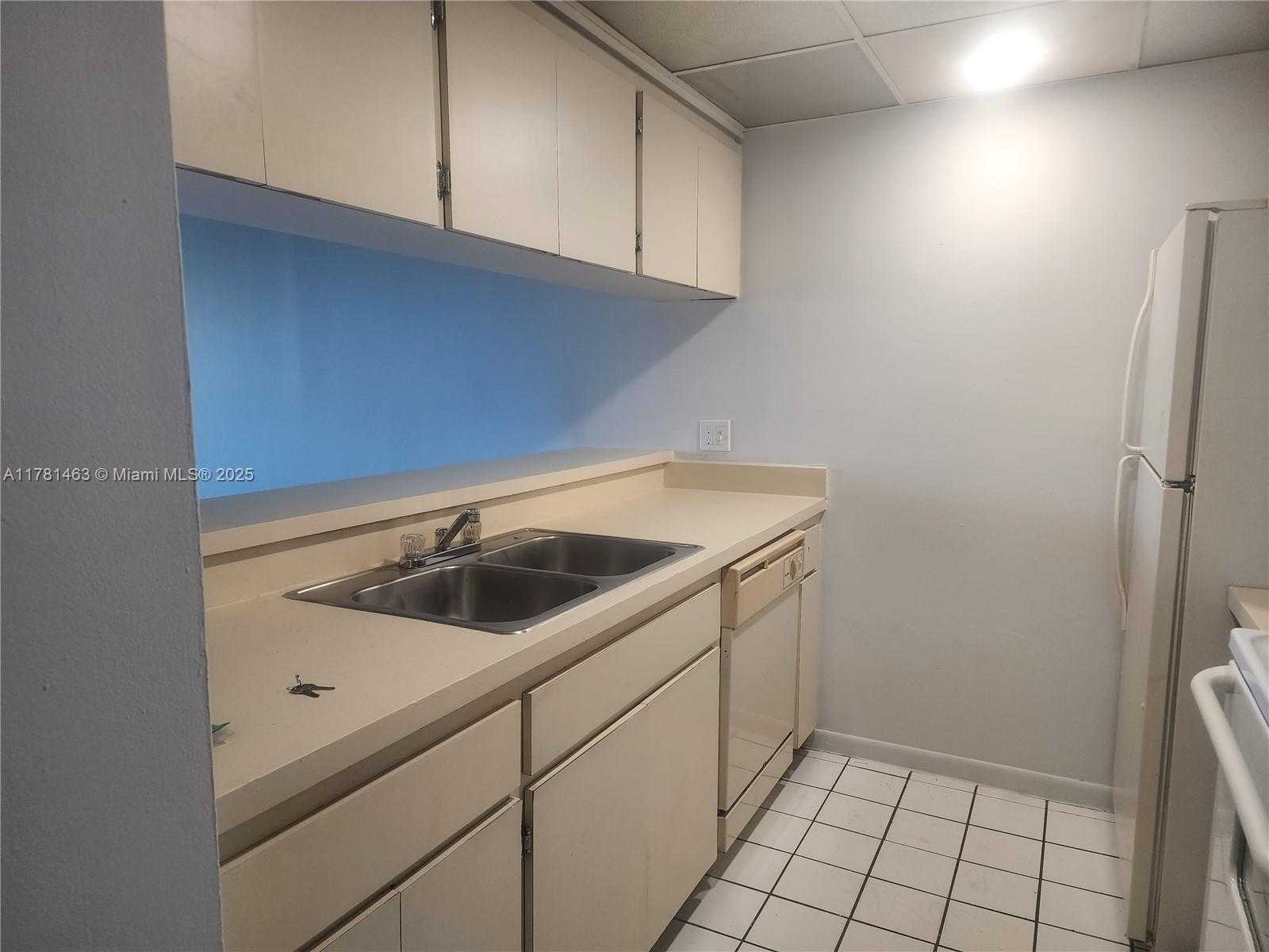 Small Image of 8100 GENEVA CT #341, Doral Number 13