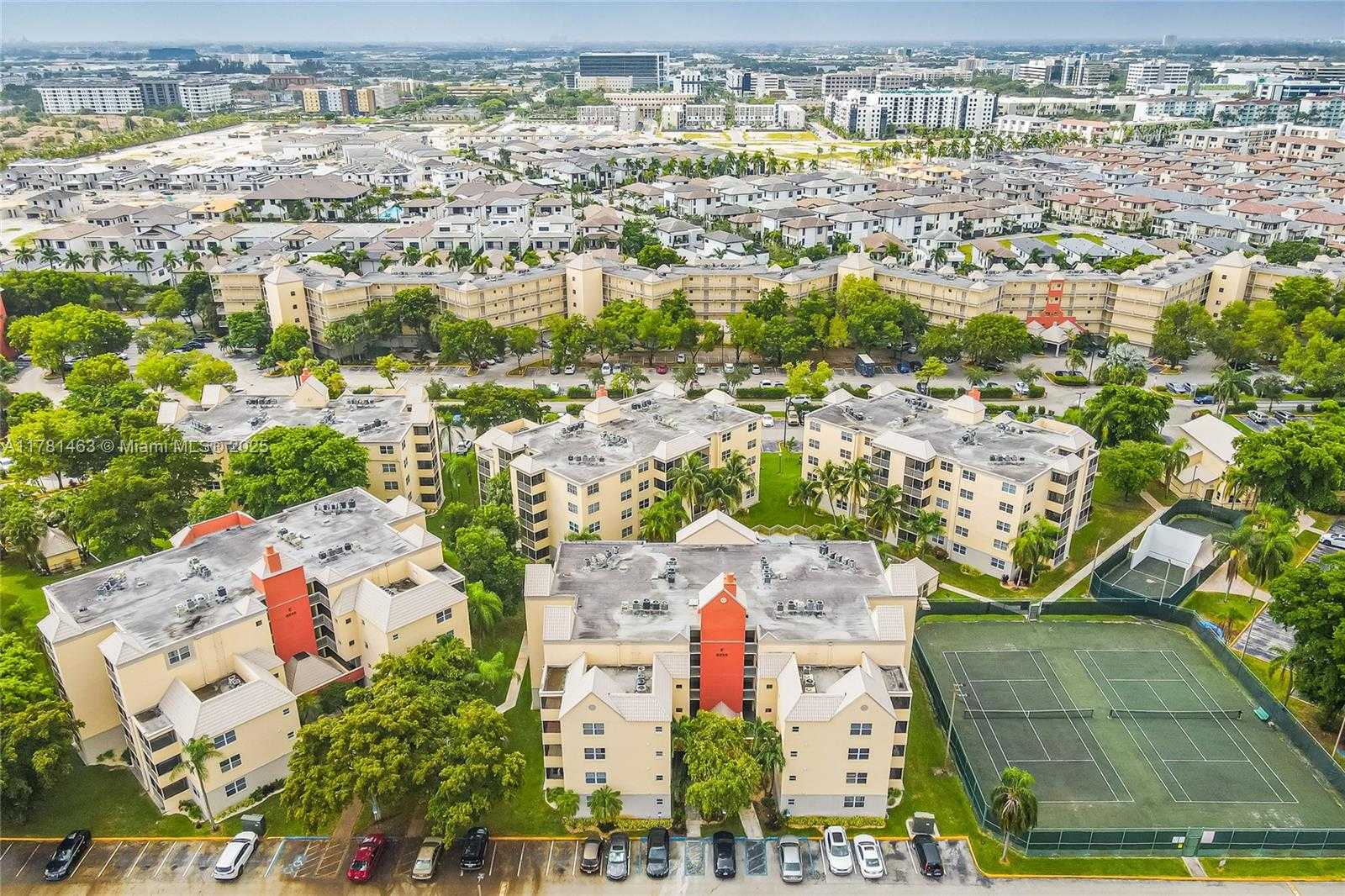 Small Image of 8100 GENEVA CT #341, Doral Number 2