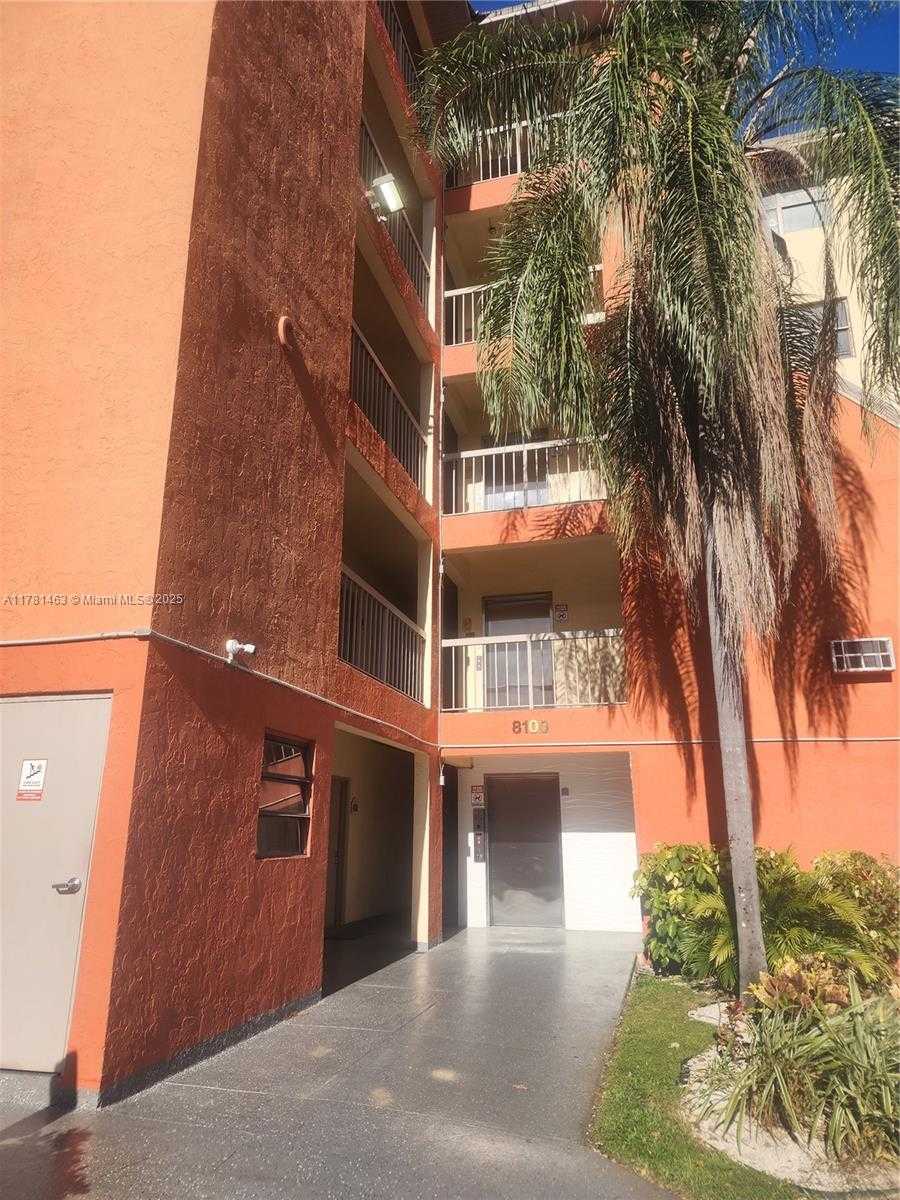 Small Image of 8100 GENEVA CT #341, Doral Number 28