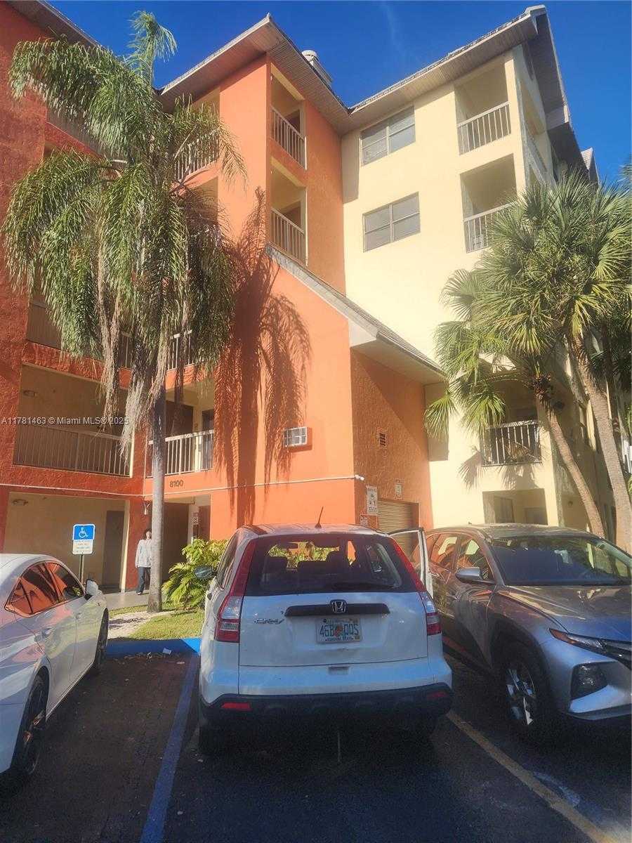 Small Image of 8100 GENEVA CT #341, Doral Number 29