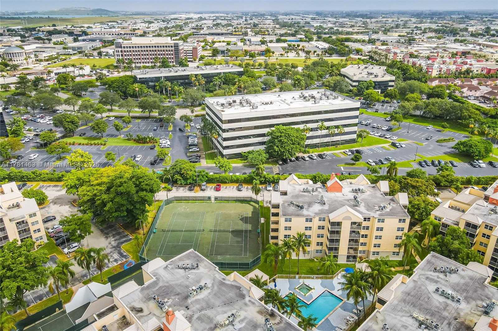 Small Image of 8100 GENEVA CT #341, Doral Number 3