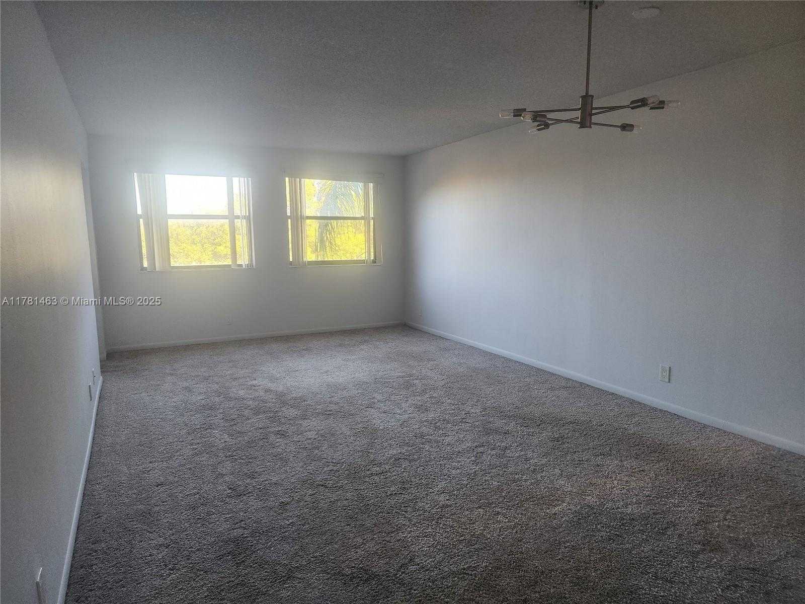 Small Image of 8100 GENEVA CT #341, Doral Number 8