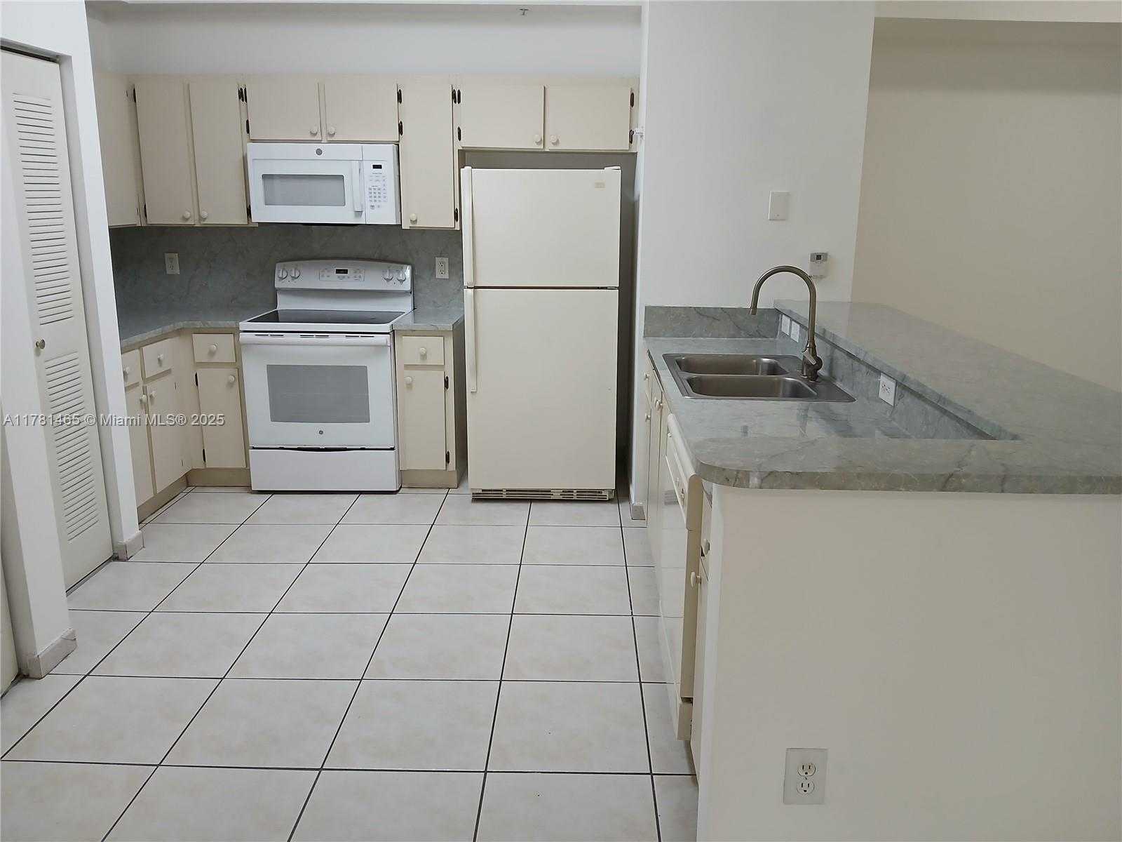 Small Image of 7230 NORTH WEST 114TH AVE #103, Doral Number 5