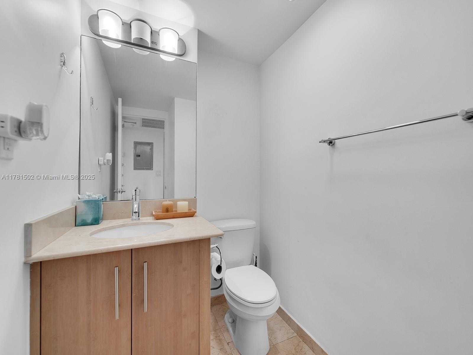 Small Image of 10275 COLLINS AVE #429, Bal Harbour Number 11