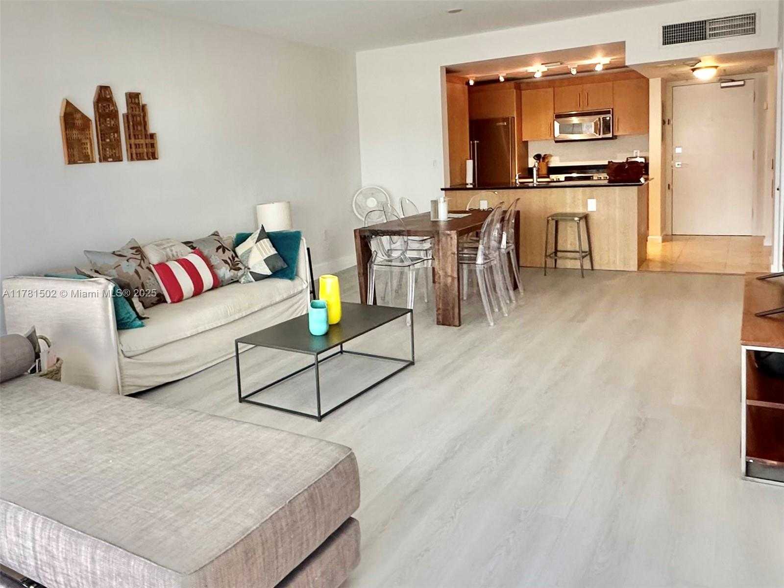 Small Image of 10275 COLLINS AVE #429, Bal Harbour Number 3
