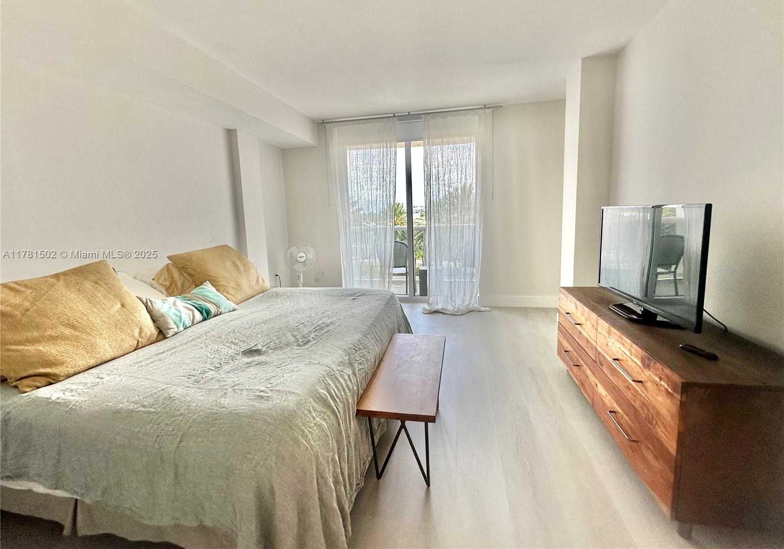 Small Image of 10275 COLLINS AVE #429, Bal Harbour Number 7