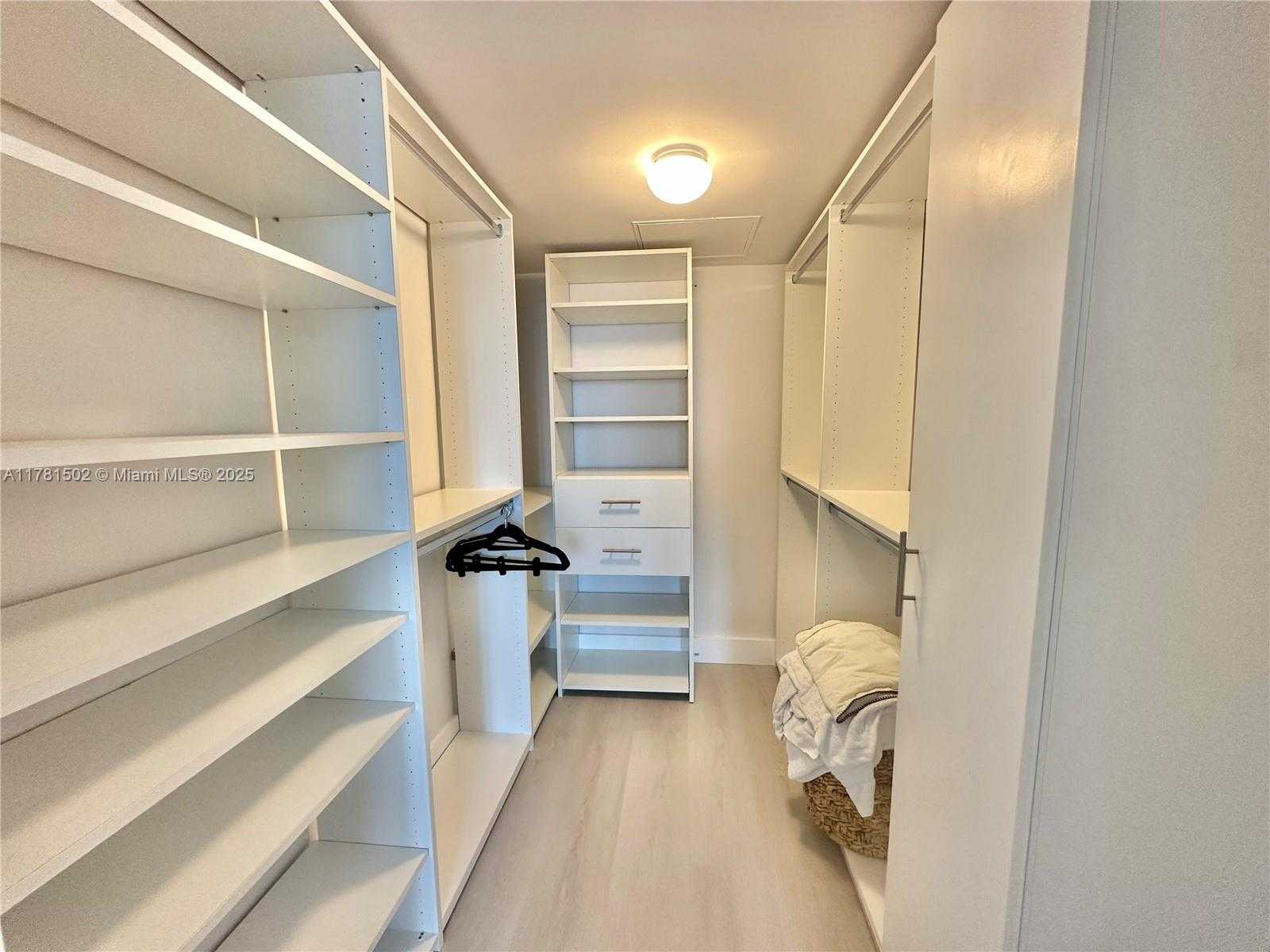 Small Image of 10275 COLLINS AVE #429, Bal Harbour Number 9