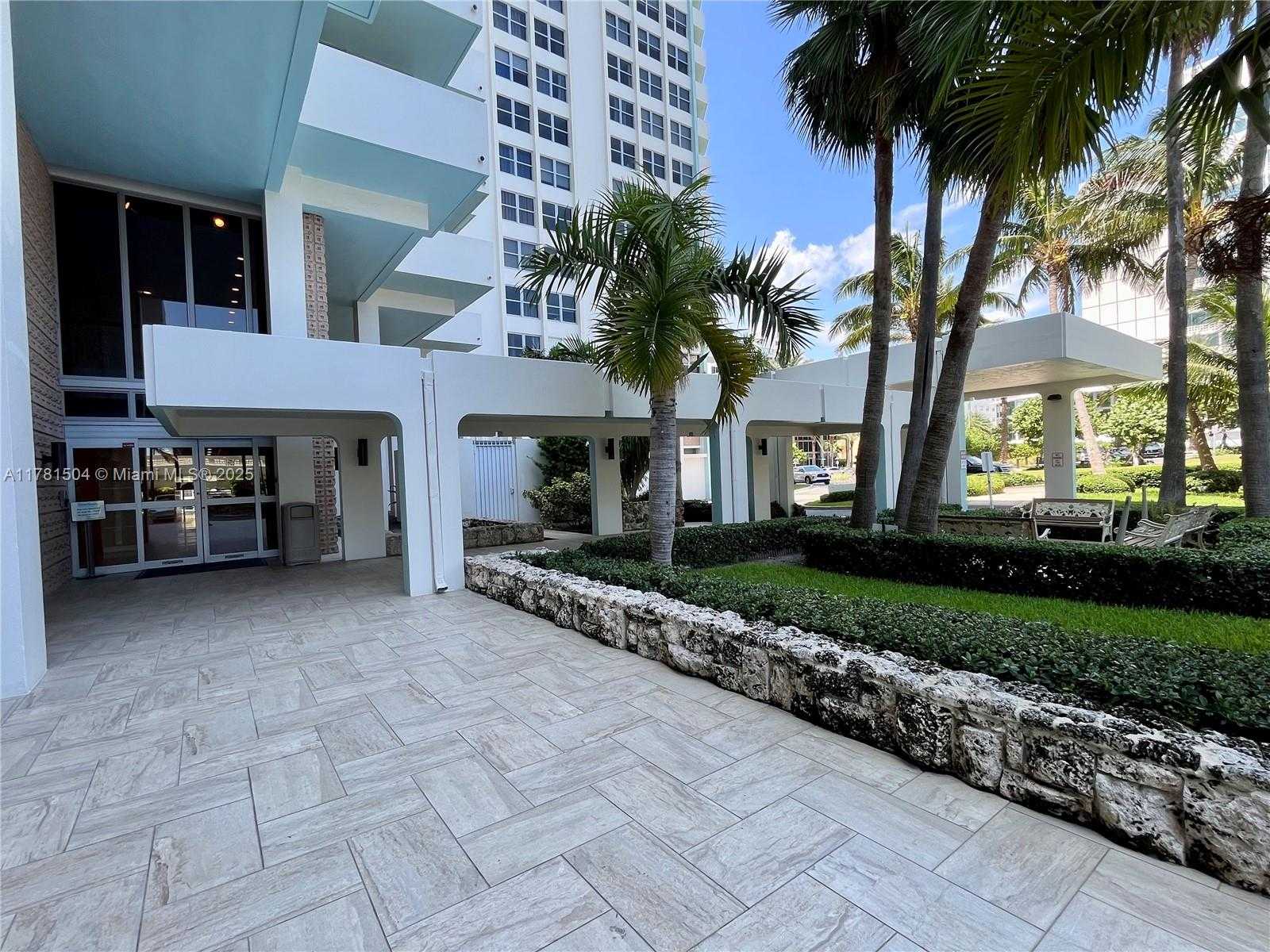 Small Image of 2899 COLLINS AVE #820, Miami Beach Number 26