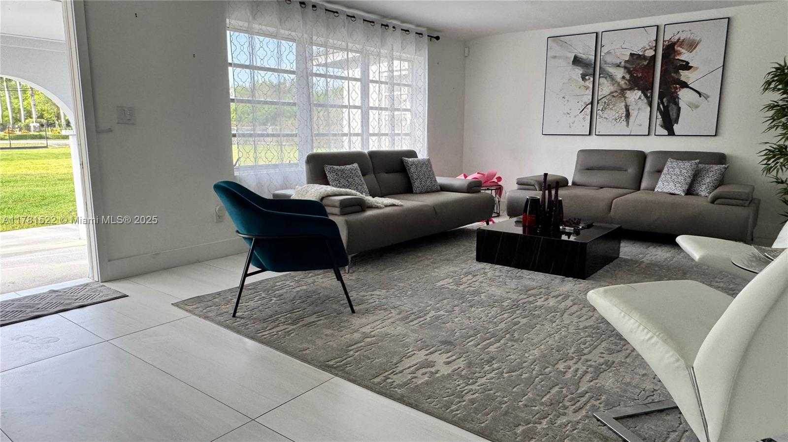 Small Image of 12301 SOUTH WEST 47TH ST, Miami Number 11