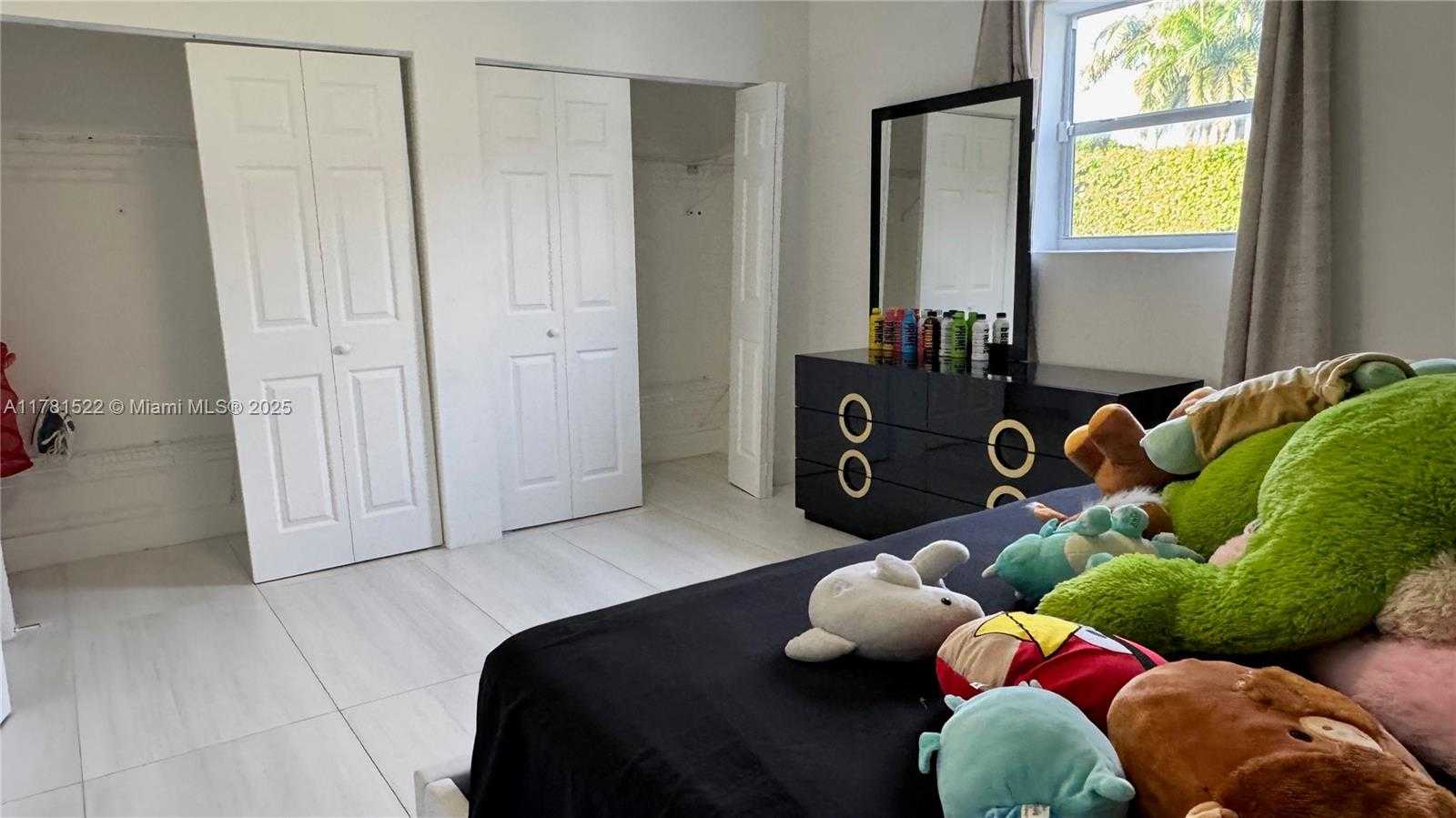 Small Image of 12301 SOUTH WEST 47TH ST, Miami Number 29