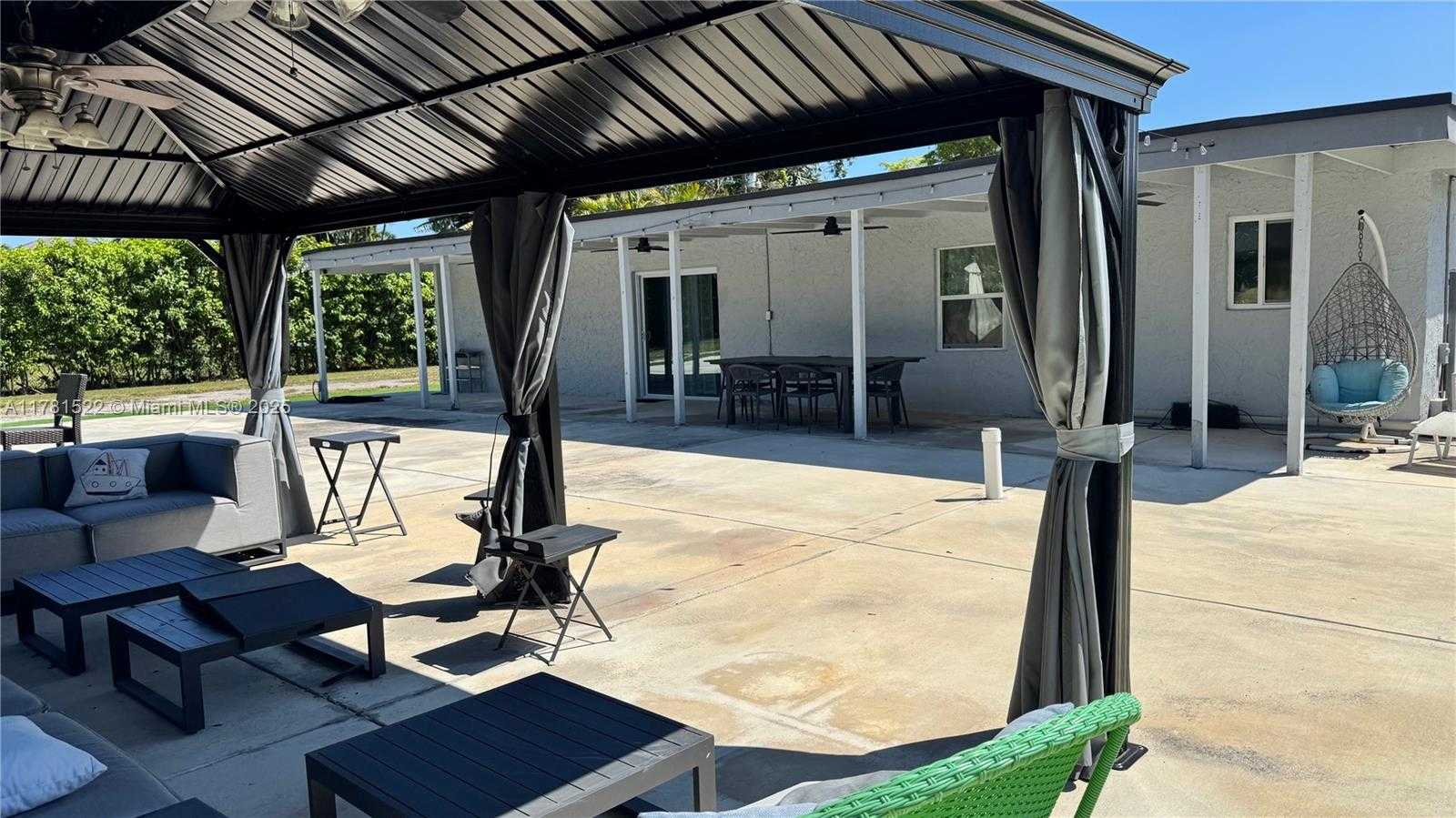 Small Image of 12301 SOUTH WEST 47TH ST, Miami Number 48
