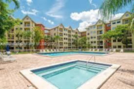 Small Image of 8225 LAKE DR #302, Doral Number 5