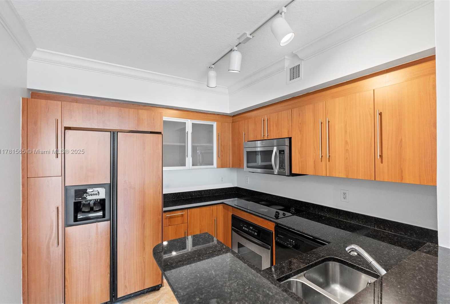 Small Image of 325 SOUTH BISCAYNE BLVD #1214, Miami Number 12
