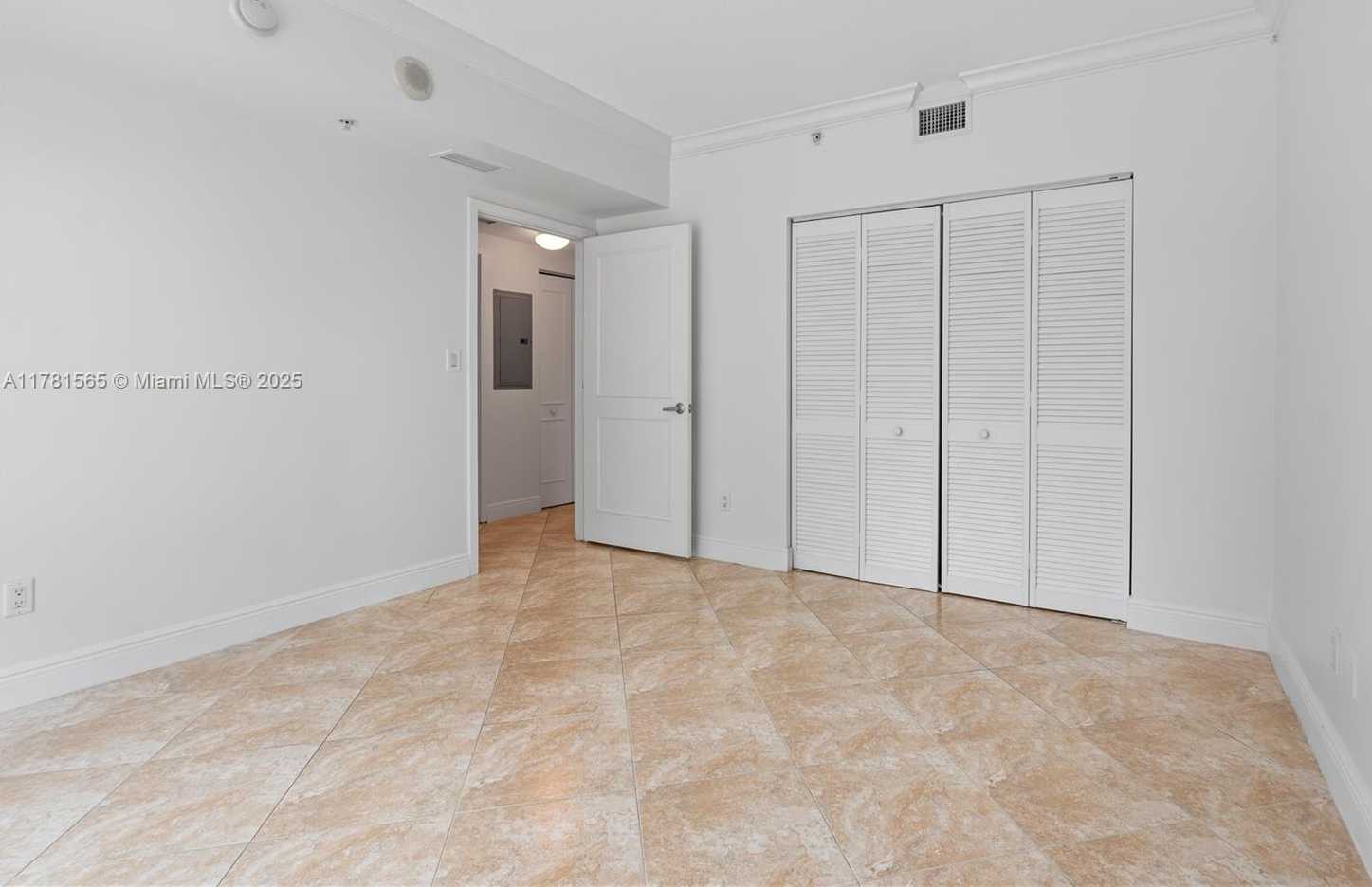 Small Image of 325 SOUTH BISCAYNE BLVD #1214, Miami Number 17