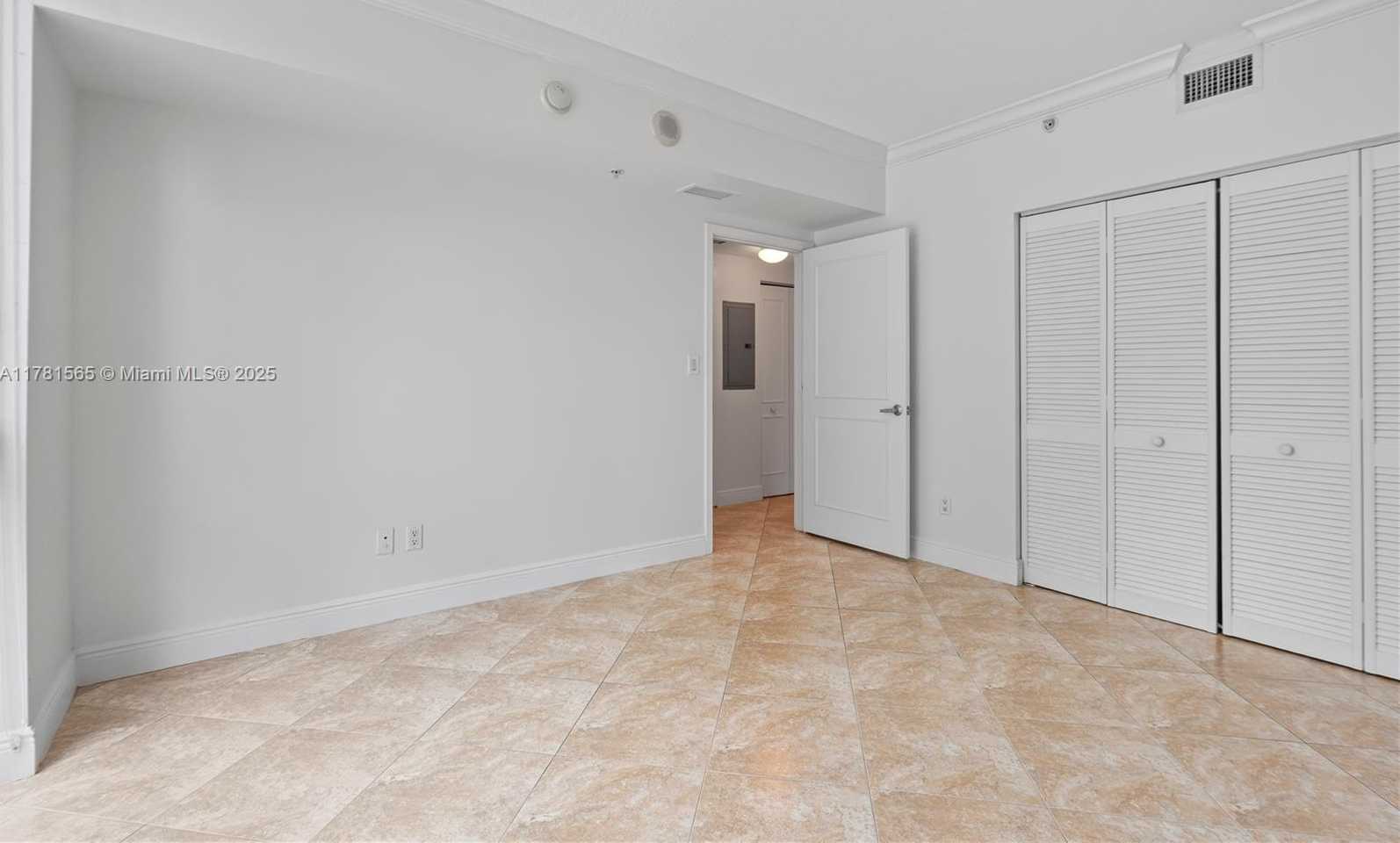 Small Image of 325 SOUTH BISCAYNE BLVD #1214, Miami Number 18