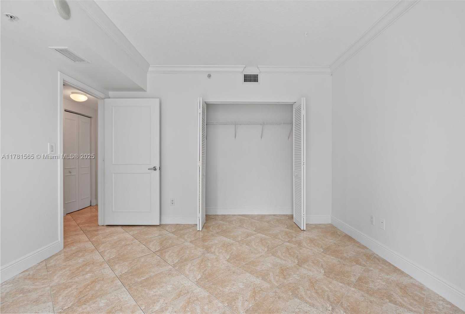 Small Image of 325 SOUTH BISCAYNE BLVD #1214, Miami Number 22