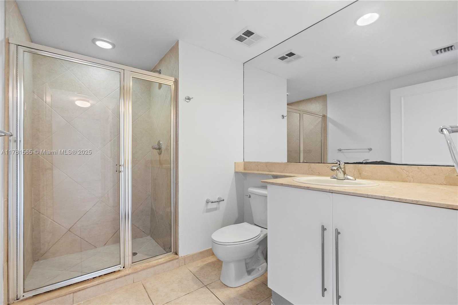 Small Image of 325 SOUTH BISCAYNE BLVD #1214, Miami Number 23