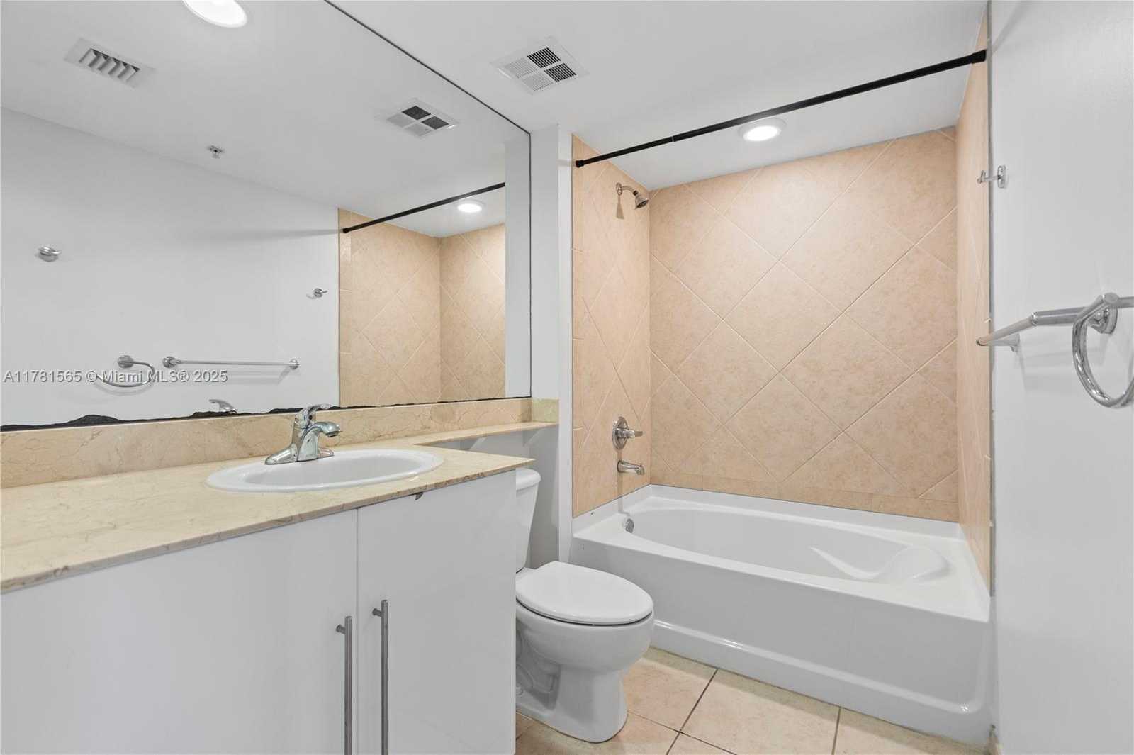 Small Image of 325 SOUTH BISCAYNE BLVD #1214, Miami Number 24
