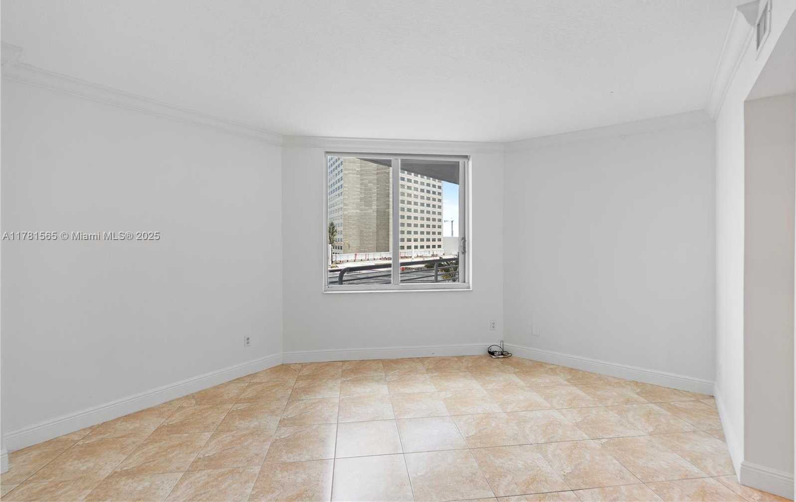 Small Image of 325 SOUTH BISCAYNE BLVD #1214, Miami Number 31