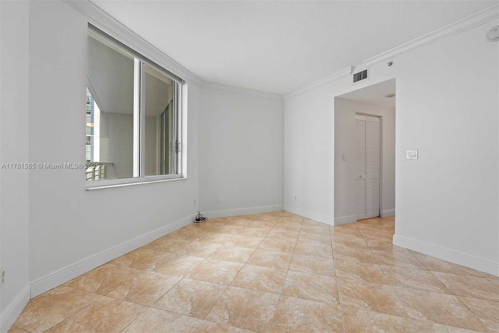 Small Image of 325 SOUTH BISCAYNE BLVD #1214, Miami Number 32