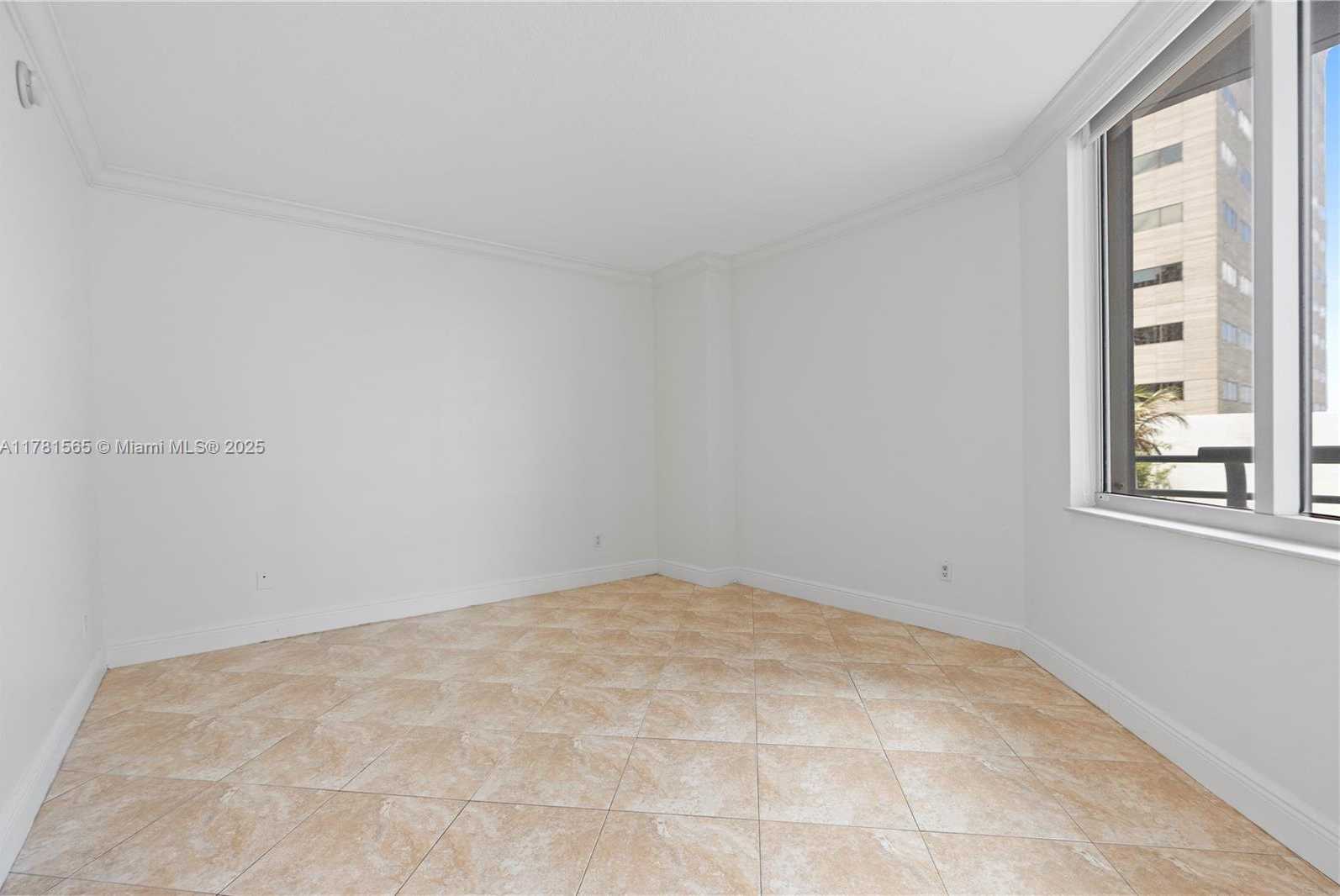 Small Image of 325 SOUTH BISCAYNE BLVD #1214, Miami Number 34