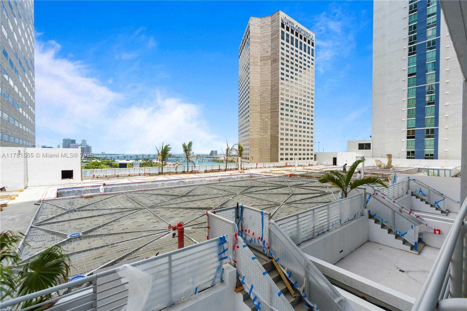 Small Image of 325 SOUTH BISCAYNE BLVD #1214, Miami Number 37