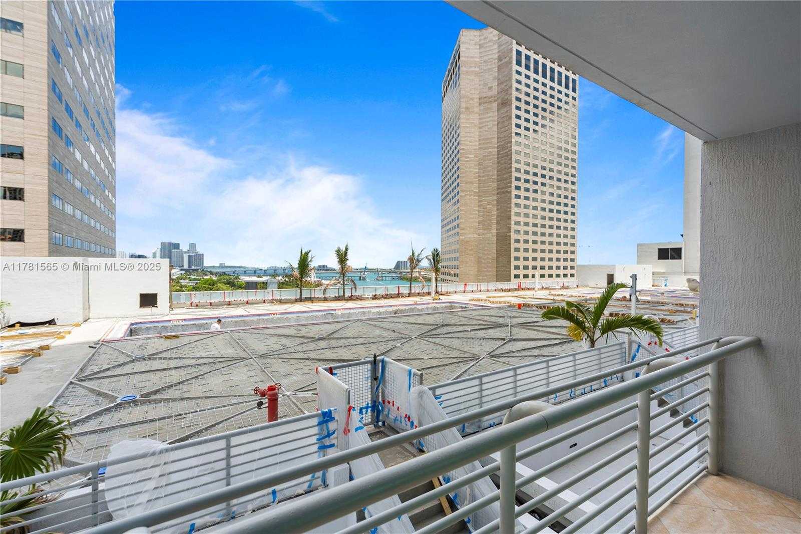 Small Image of 325 SOUTH BISCAYNE BLVD #1214, Miami Number 38