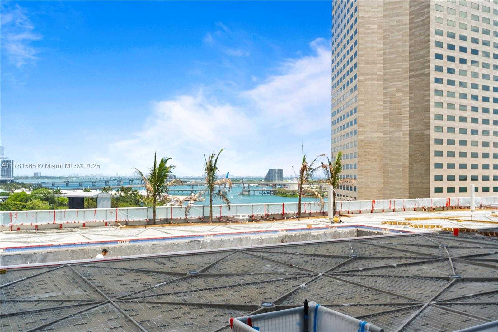 Small Image of 325 SOUTH BISCAYNE BLVD #1214, Miami Number 40