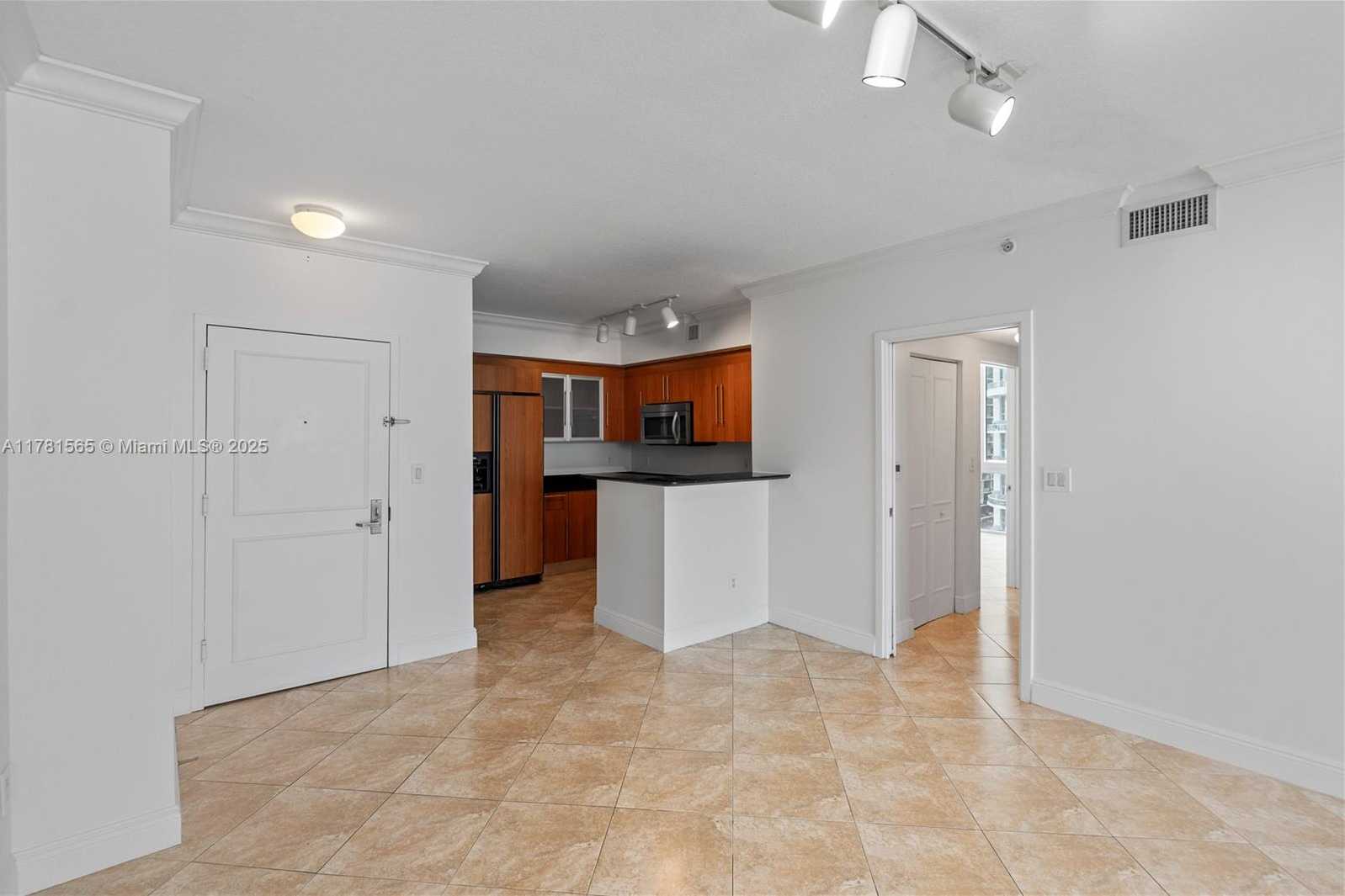 Small Image of 325 SOUTH BISCAYNE BLVD #1214, Miami Number 6