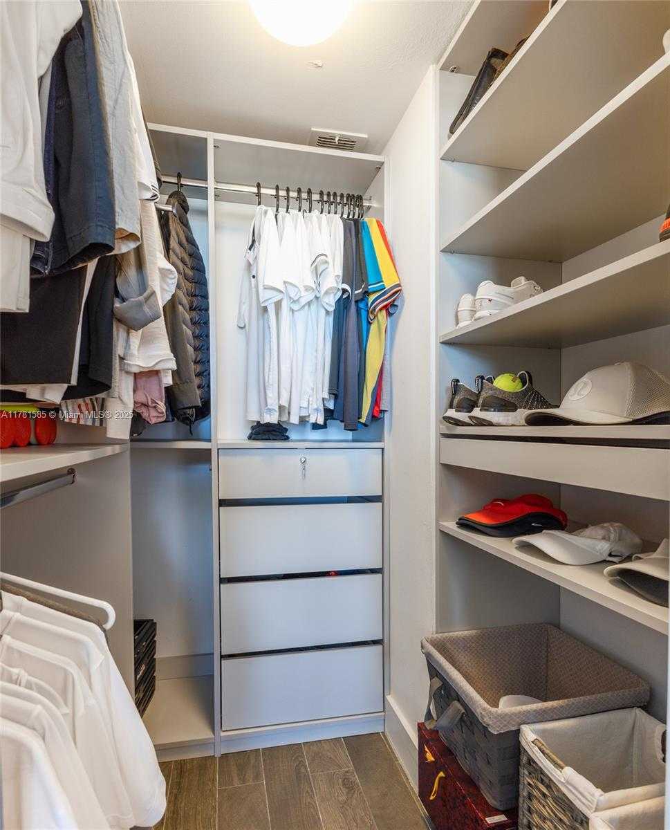 Small Image of 90 ALTON RD #1703, Miami Beach Number 11