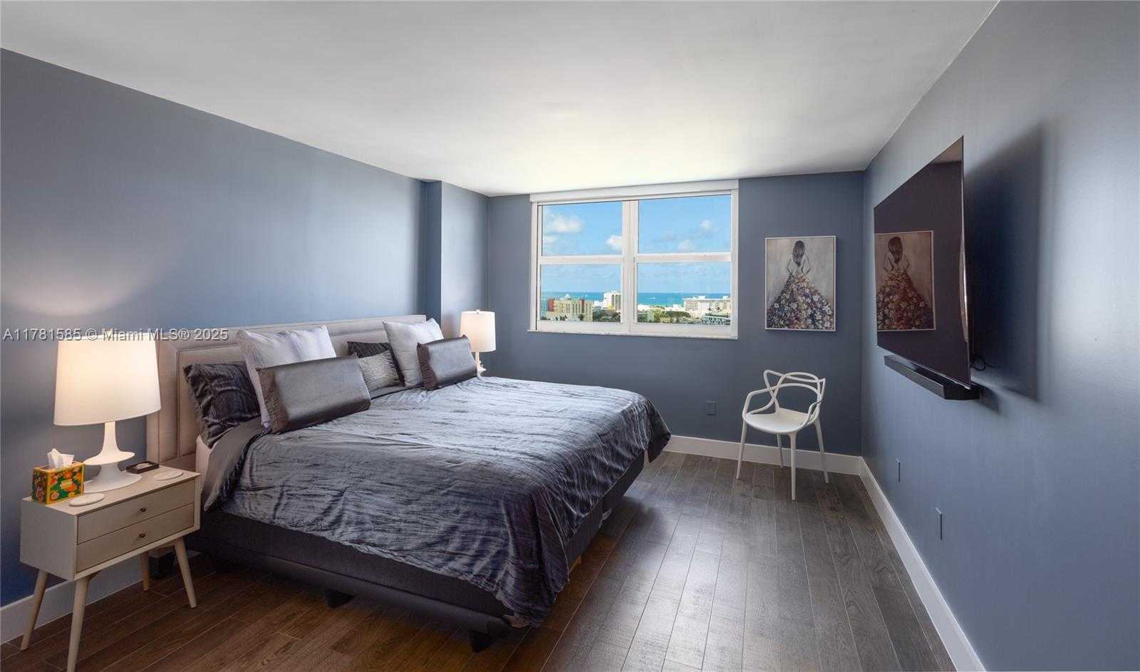 Small Image of 90 ALTON RD #1703, Miami Beach Number 12
