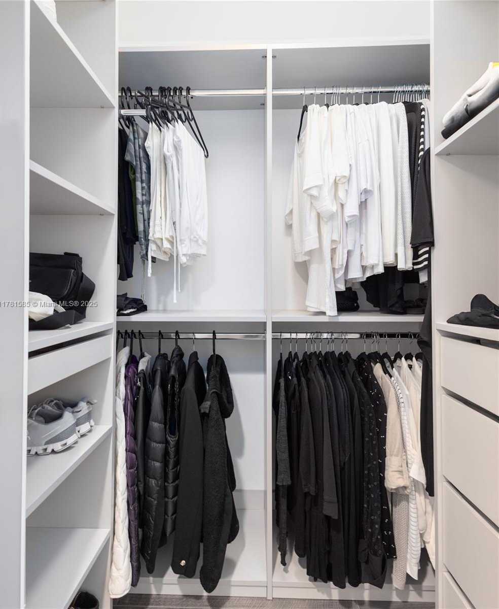 Small Image of 90 ALTON RD #1703, Miami Beach Number 13
